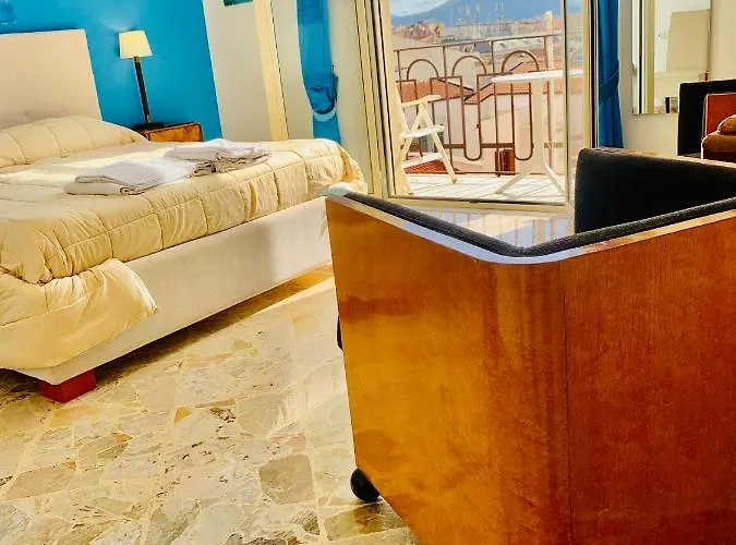La Maison Del Sole Couette-café 4*