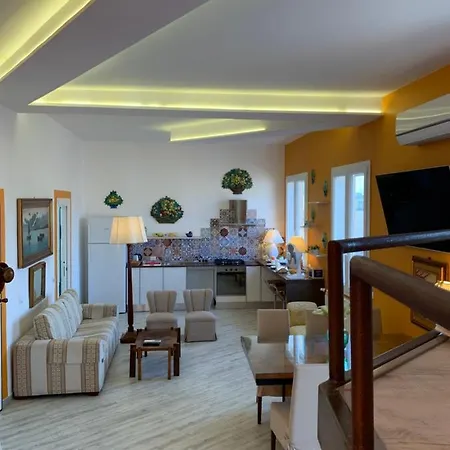 לינה וארוחת בוקר La Maison Del Sole